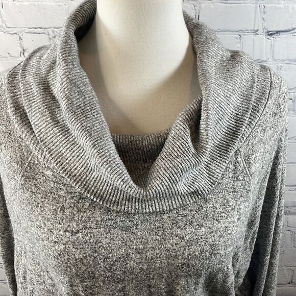 🌟 Express One Eleven Gray Cowl Neck Sweater - Size Extra Small - Picture 2 of 4